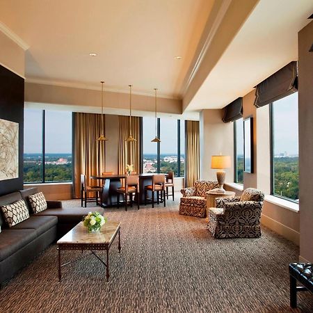 Sheraton Гринсборо Экстерьер фото