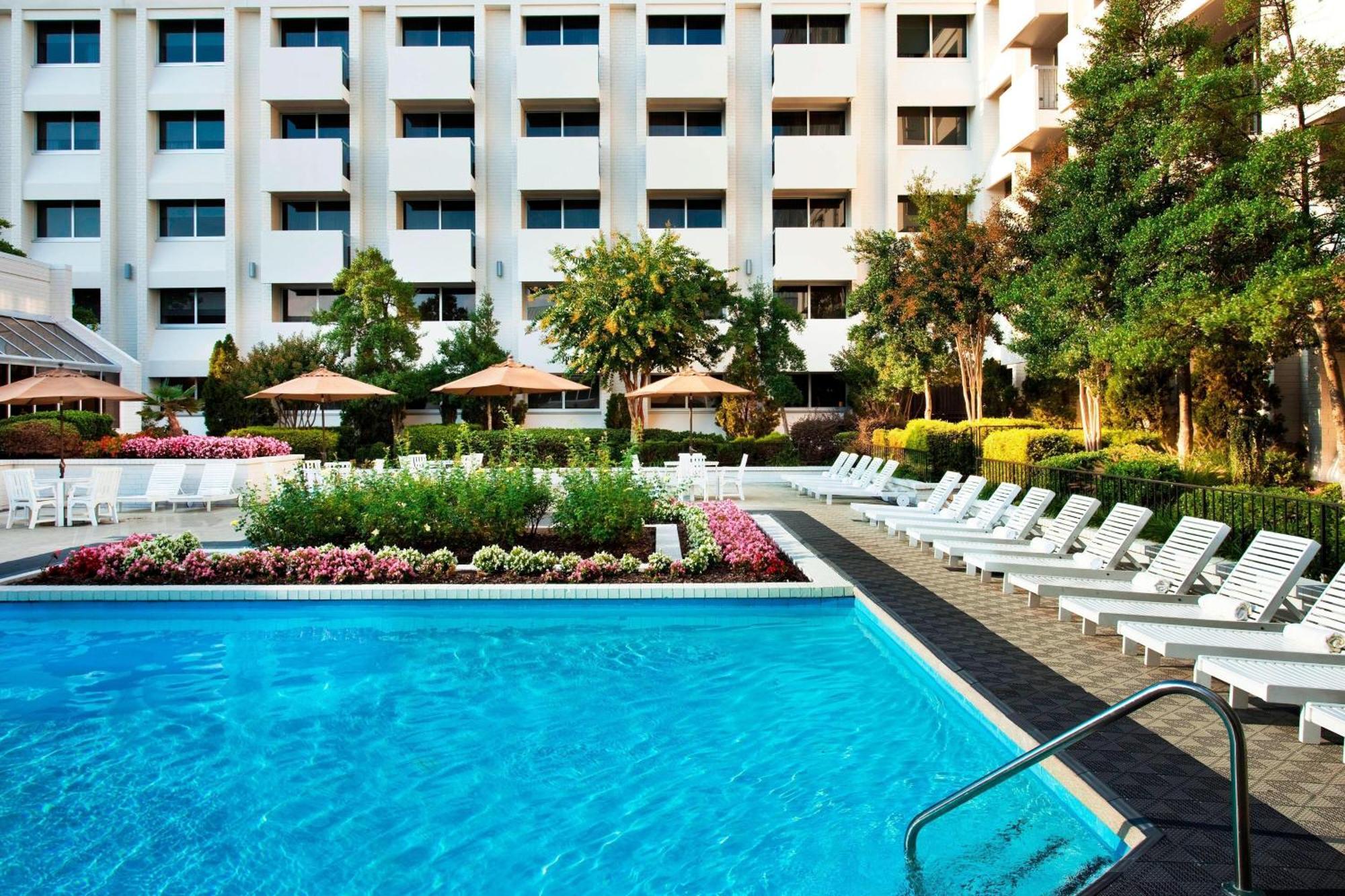 Sheraton Гринсборо Экстерьер фото